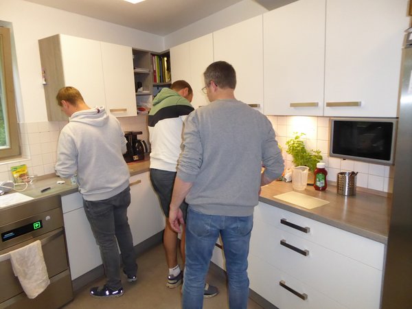 Männer in der Küche