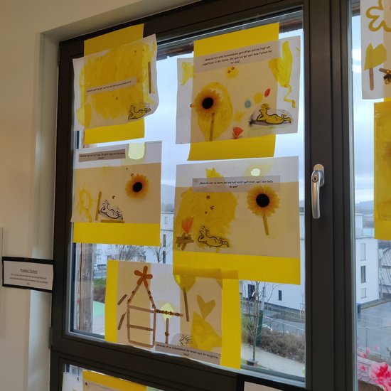 Fensterscheibe mit mehreren Bildern