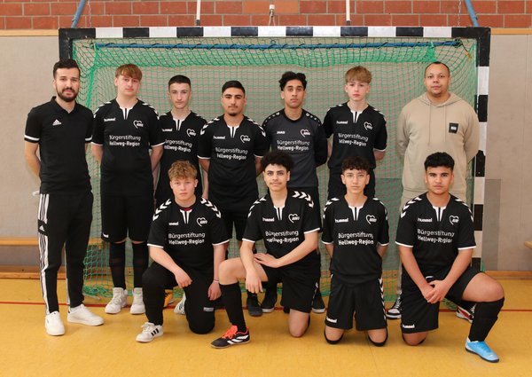 Eine Mannschaft in Schwarz