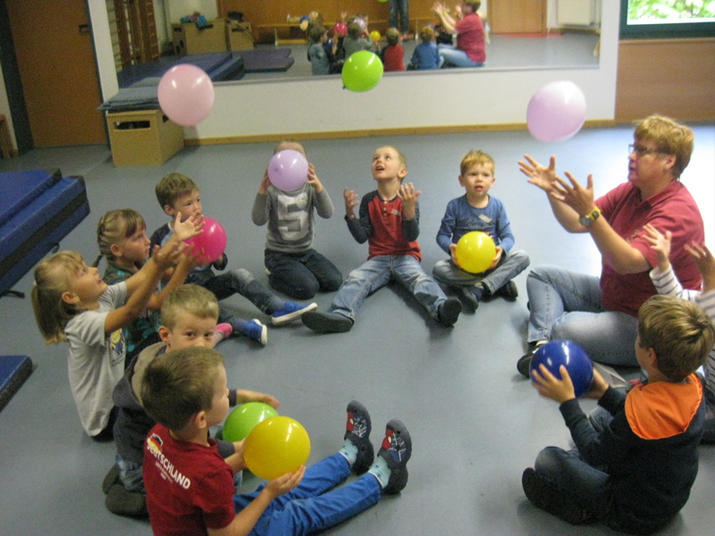 Übung mit Luftballons