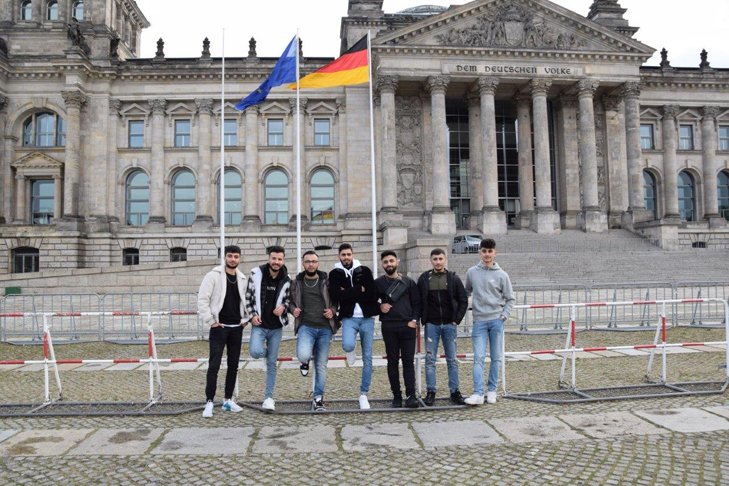 Gruppenfoto vor Reichstag
