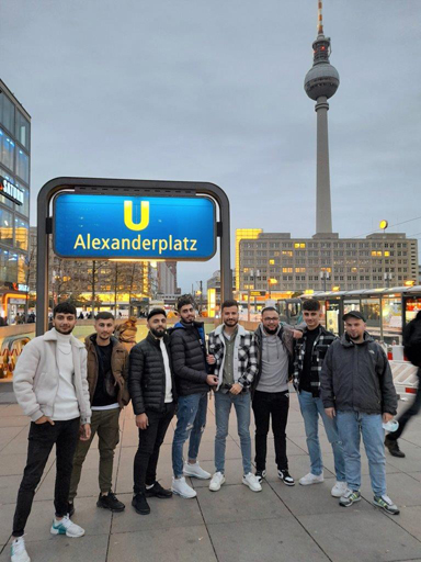 Gruppenfoto am Alexanderplatz