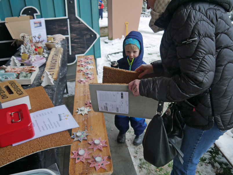 Stand auf dem Weihnachtsmarkt